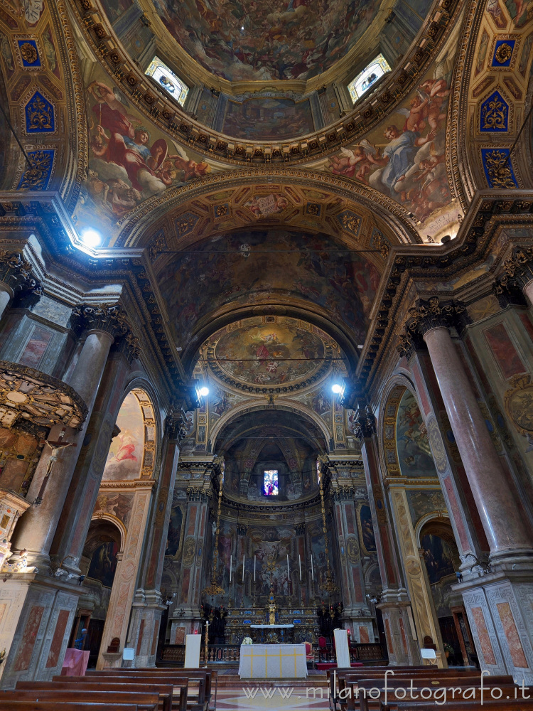 Milan (Italy) - Central nave of the Church of Sant'Alessandro in Zebedia